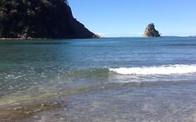 Waiwera Beach Stopover